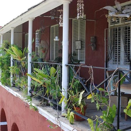 Charming Old World Apartment Bridgetown Exteriör bild