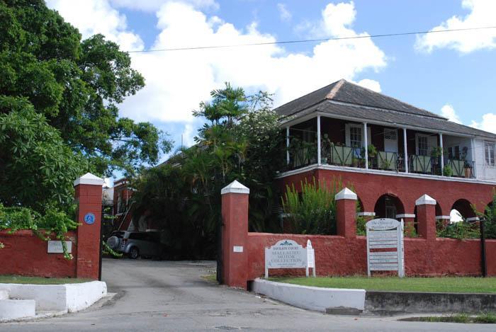 Charming Old World Apartment Bridgetown Exteriör bild